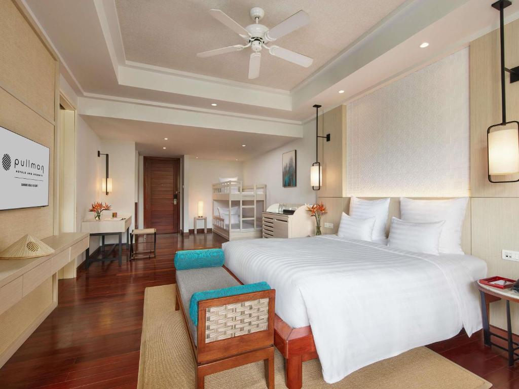 Suite Gia Đình Junior Có 1 Giường Cỡ King Và 1 Giường Tầng - Ban Công Riêng