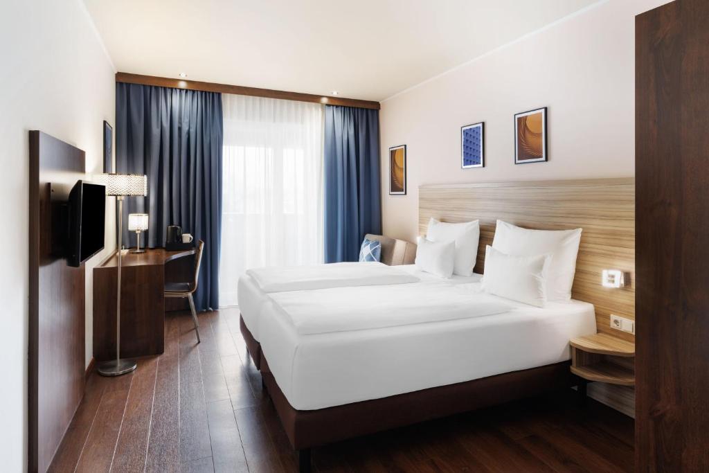 Breakfast buffet at Four Points Flex by Sheraton Salzburg Messe