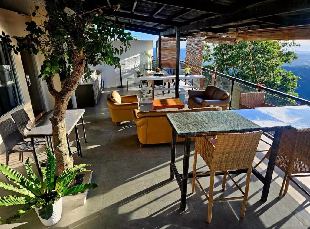 Ban công/sân hiên tại Busay Getaway