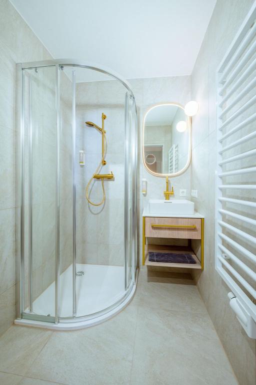 Crystls Aparthotel - 19