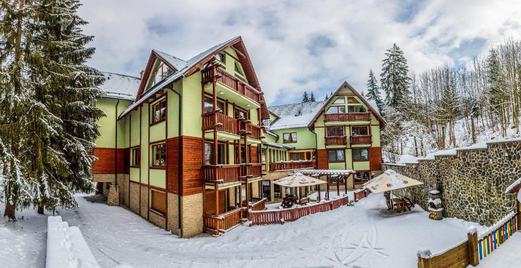 Apartmánový dom Fatrapark 1 s Wellness - Hlavná recepcia v zimě