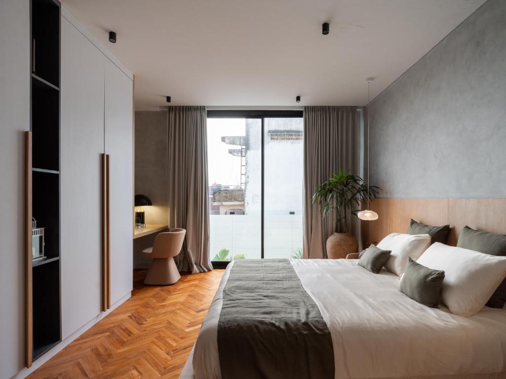 Tribeca Residence #2 - Two-Bedroom Apartment With Pool View