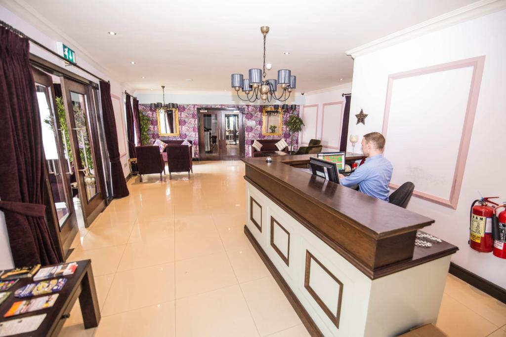 Burren Atlantic Hotel & Holiday Village