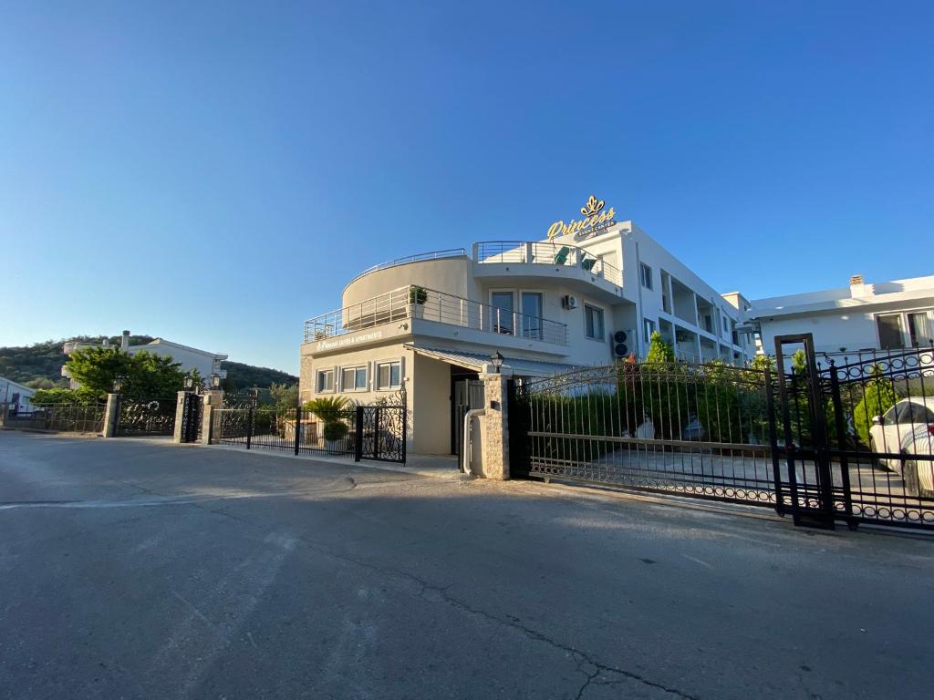 Bygningen som lejligheden ligger i