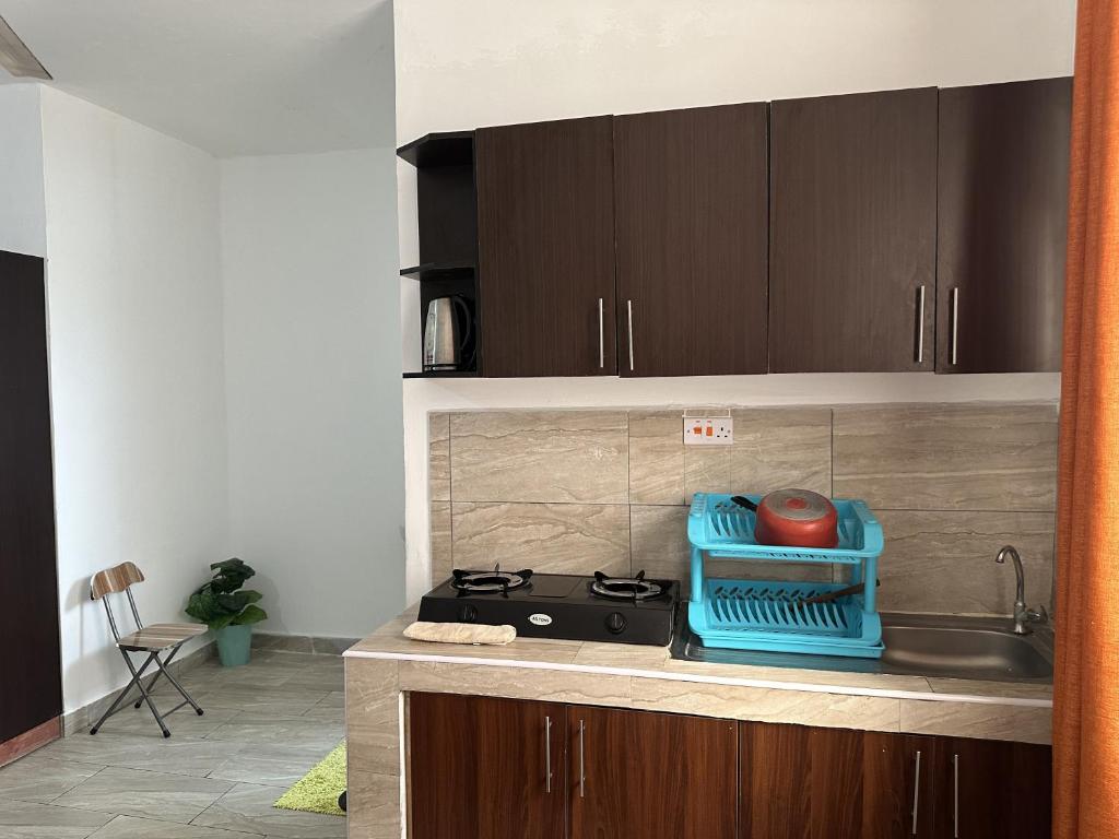 Nhà bếp/bếp nhỏ tại Mtwapa Pride Studio Apartment 33