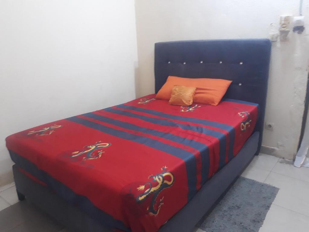 En eller flere senge i et værelse på Anka so