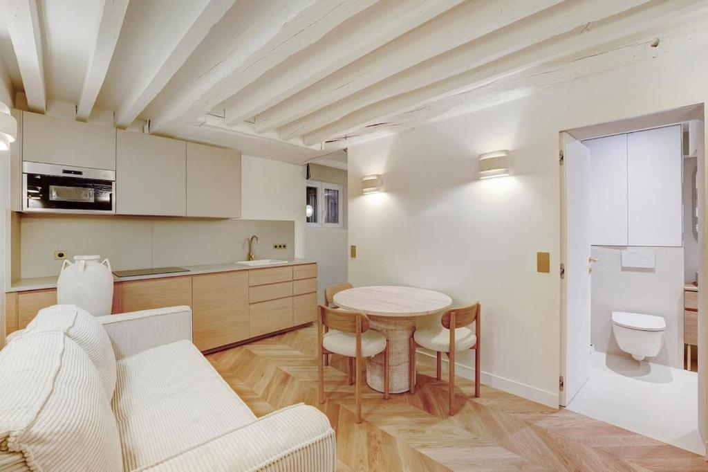 Marais studio in city center