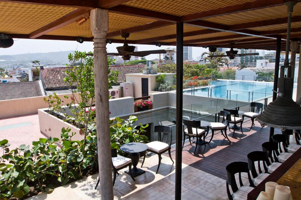 Bazén v ubytování Bastión Luxury Hotel nebo v jeho okolí