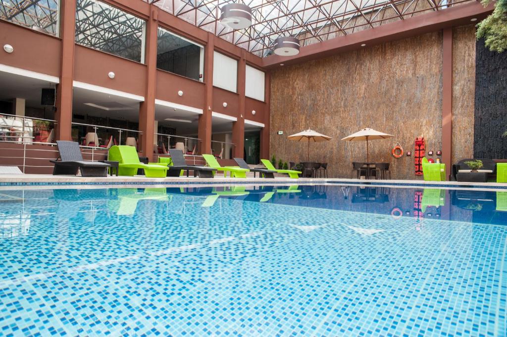 Bazén v ubytování Hotel Grand Park nebo v jeho okolí
