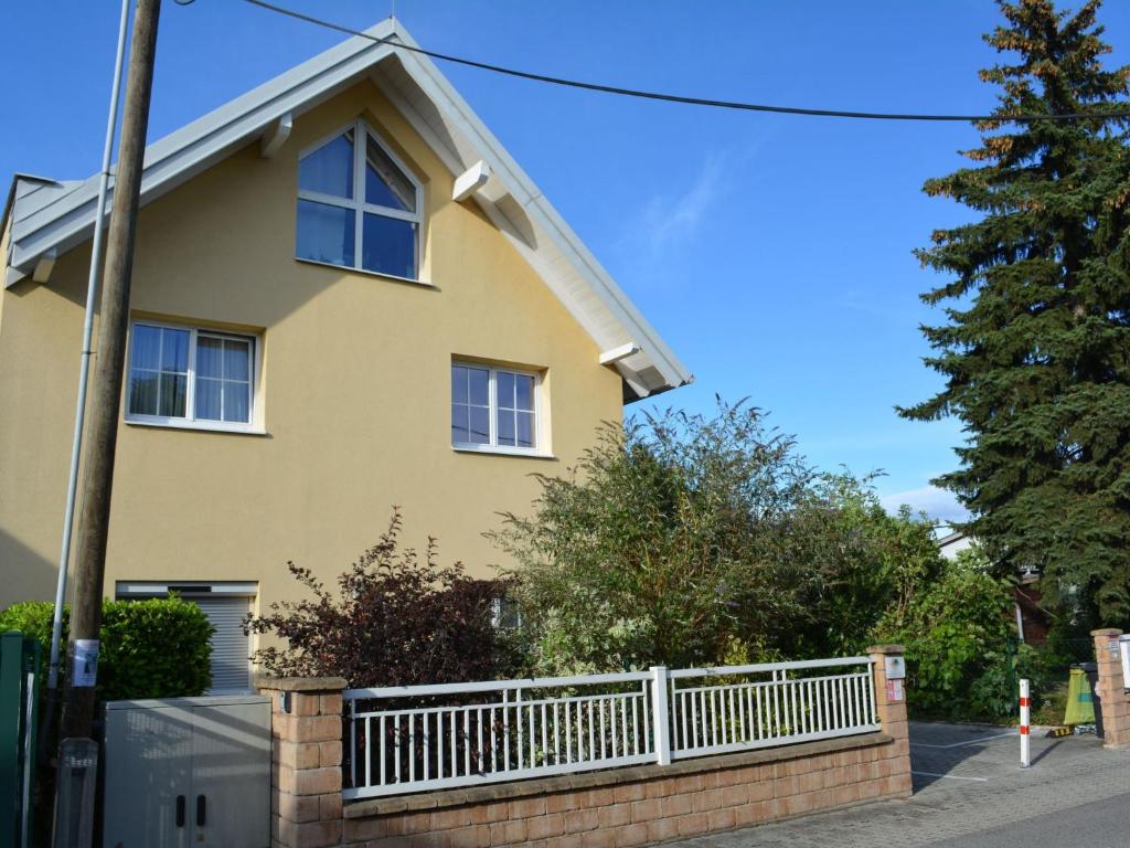 Apartment Florian 2 in Bezirk 21-Floridsdorf by Interhome