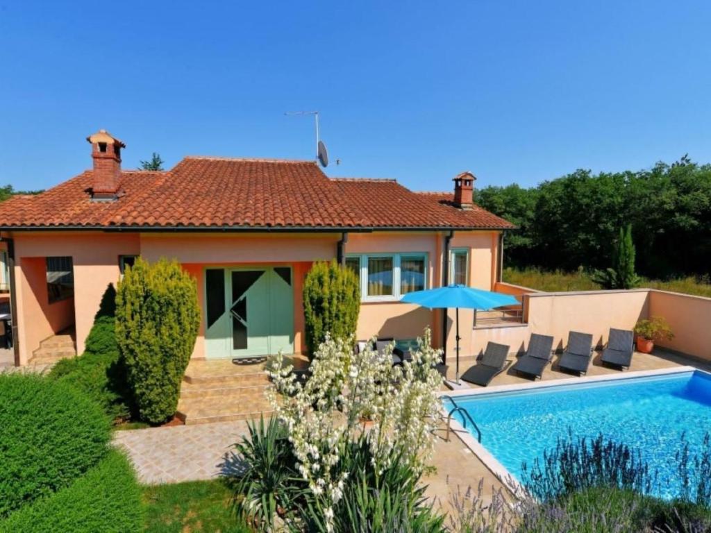 Holiday Home Villa Steffani in Kapelica- Istrien mit Pool by Interhome