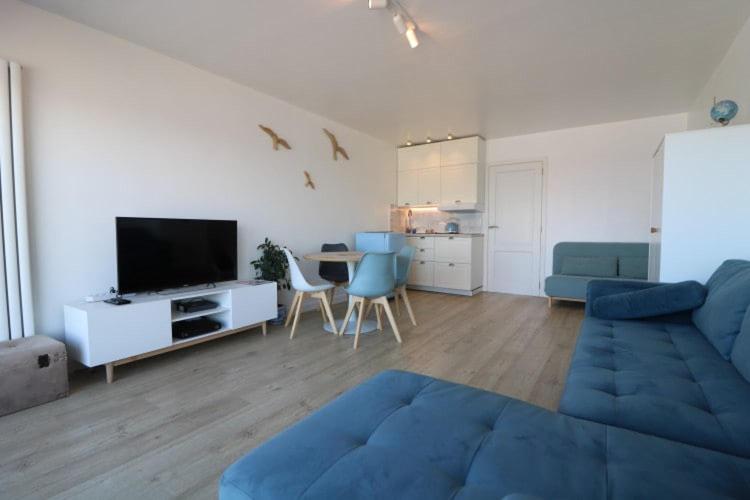 Kuchyň nebo kuchyňský kout v ubytování Golfslag 7b, studio with sea view in Blankenberge