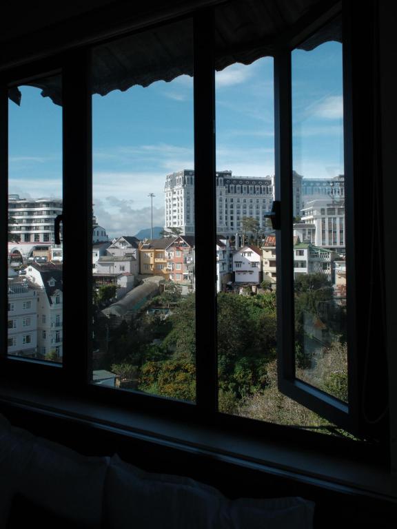 Meek - Home and Coffee - 19