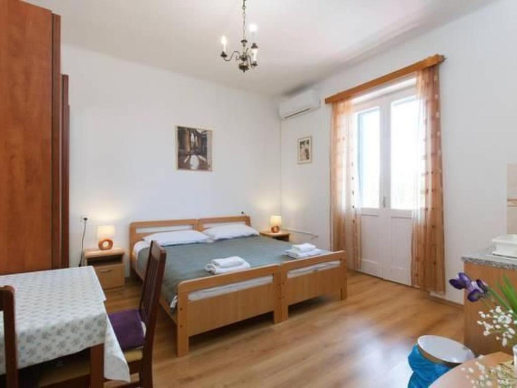 Apartment Studio mit Balkon für zwei Personen by Interhome