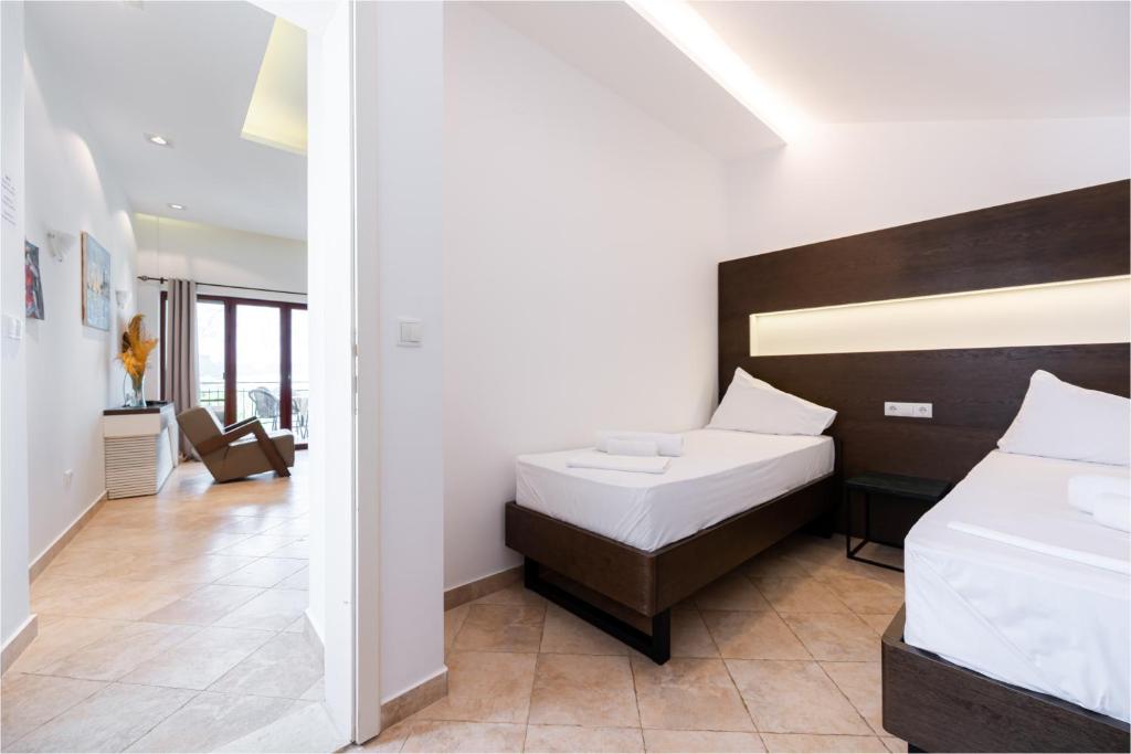 Apartments Feral - 19