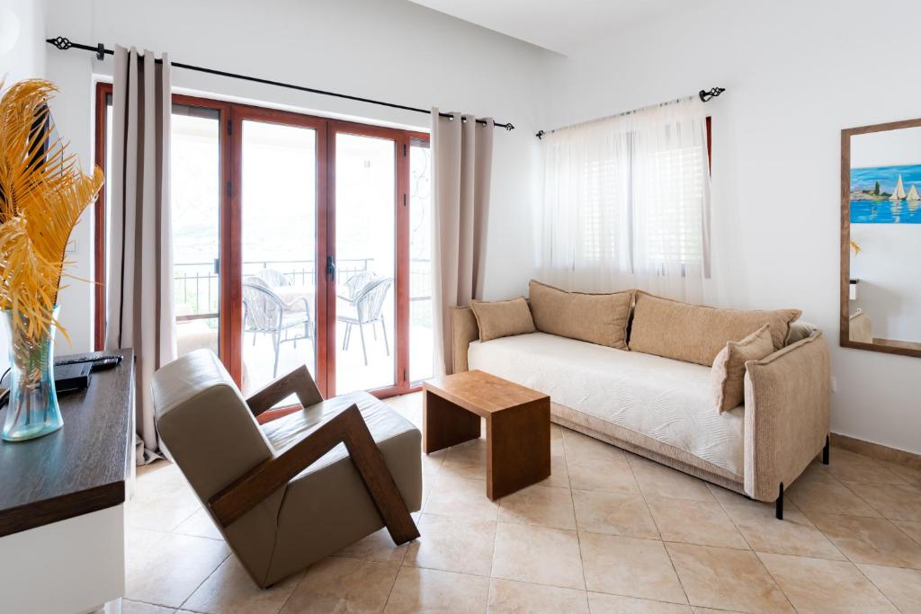 Apartments Feral - 17