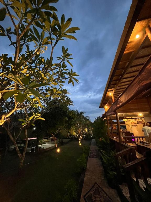 Dream Beach Hostel Lembongan - 17