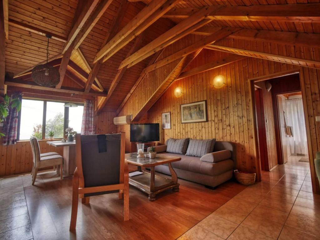 Apartment Wohnung Helena3 mit Blick auf das Wasser by Interhome