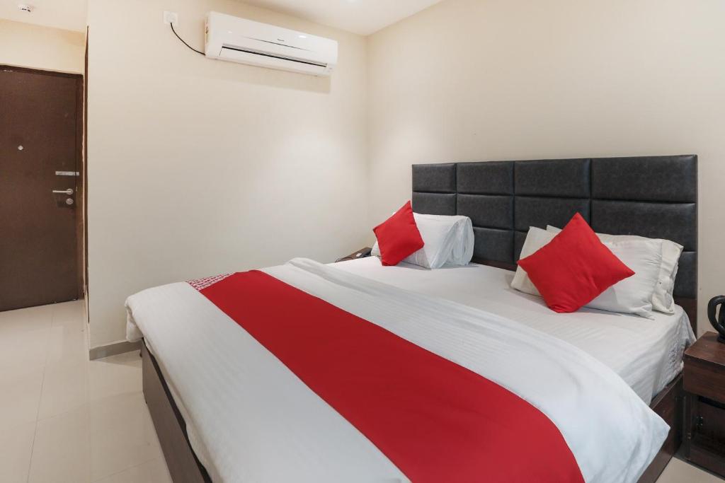 Φωτογραφία από το άλμπουμ του OYO 74901 Hotel Kumkum Palace σε Bhatha