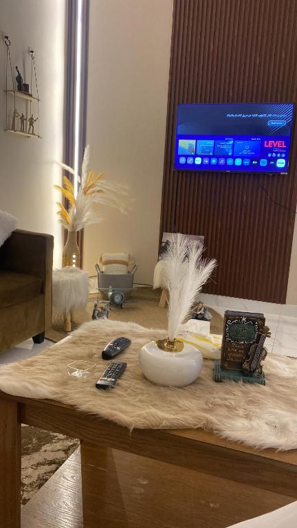 TV a/nebo společenská místnost v ubytování شقة مخدومة VIp