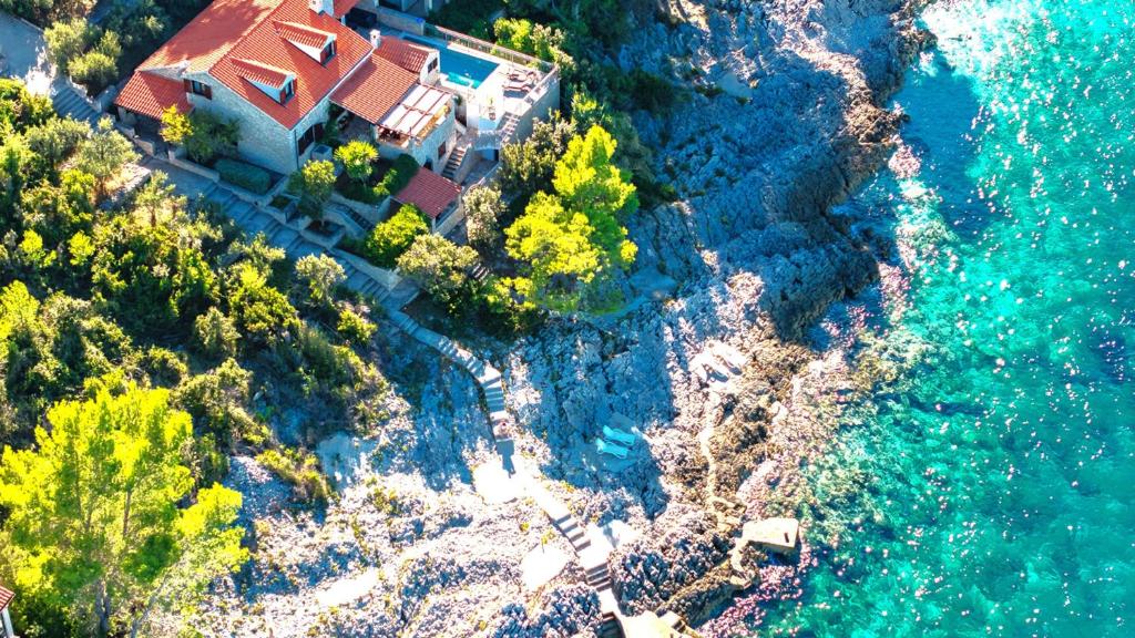 Naturlandskabet i nærheden af villaen