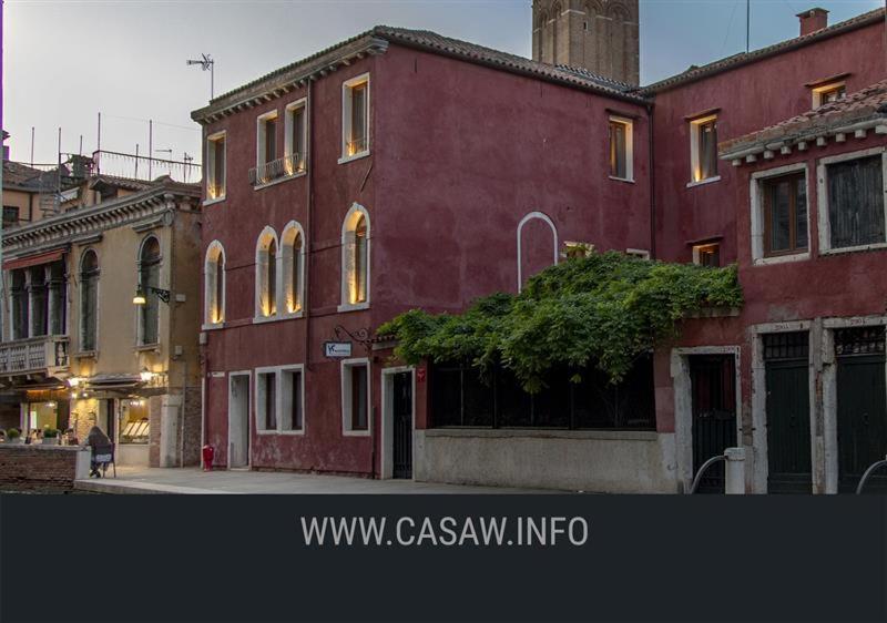 Το κτήριο όπου στεγάζεται  το ξενοδοχείο