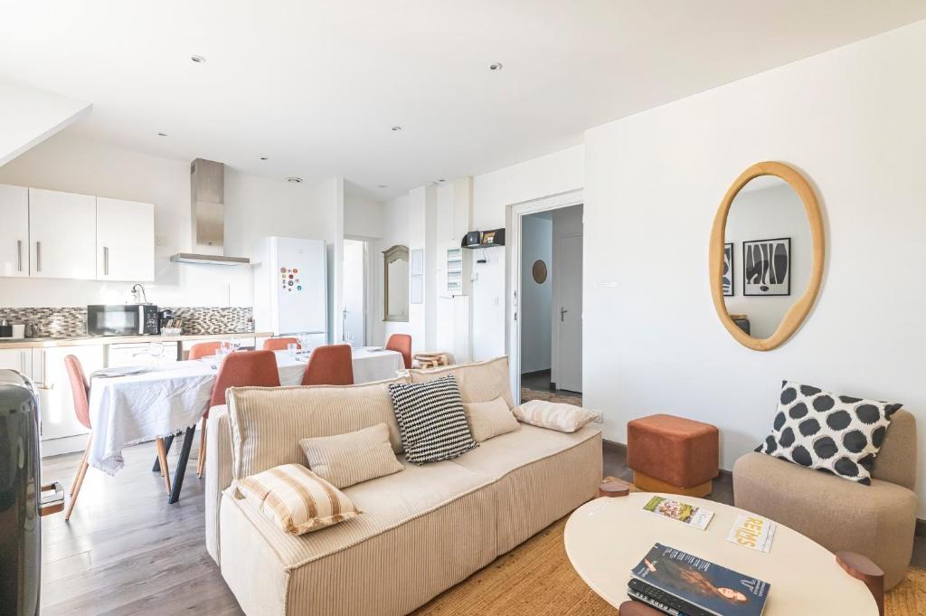 Nhà bếp/bếp nhỏ tại Le Sarrail - Hypercentre et 12 Couchages