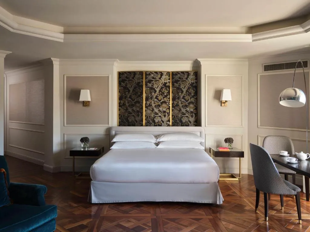 Junior Suite with Lake View