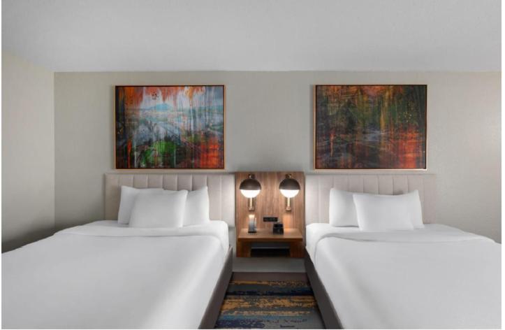 La Quinta by Wyndham Knoxville Central Papermill photo
