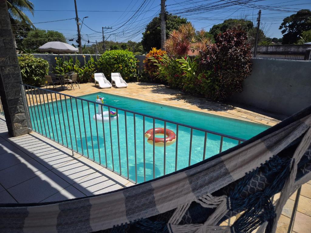 Swimmingpoolen hos eller tæt på Casa da cama elástica - Alto da Boa vista - 3 quartos