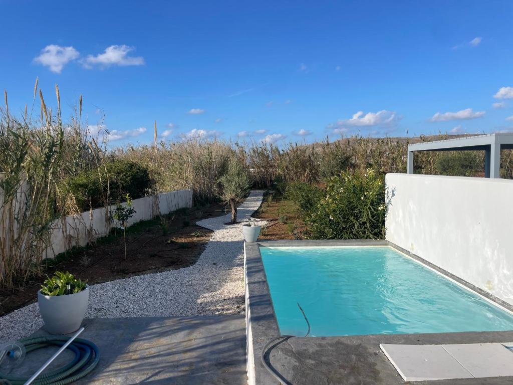 Bazén v ubytování Kastraki Gem Villa nebo v jeho okolí