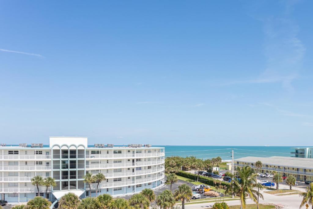 Beachside Hotel and Suites - 
