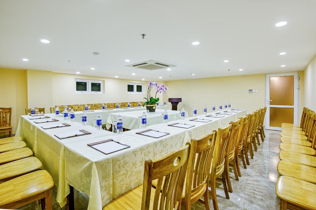 Konferenční prostory v ubytování Nhat Minh Hotel and Apartment