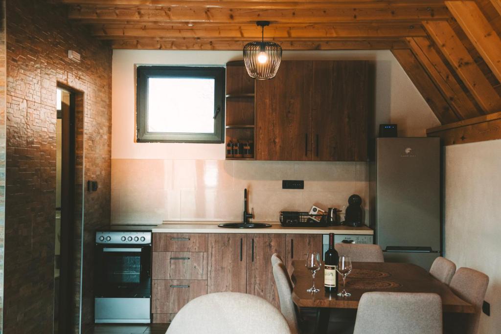 Η κουζίνα ή μικρή κουζίνα στο Wild Beauty Brezna