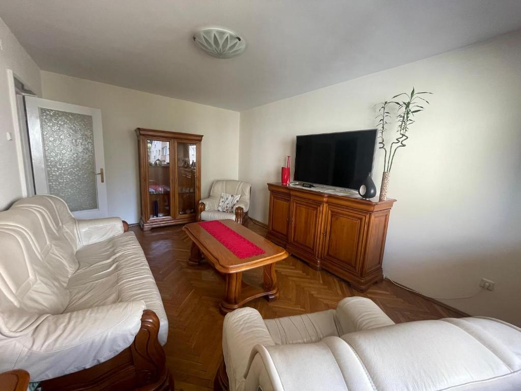 Et tv og/eller underholdning på Spital 3 camere Piață 7 Nov