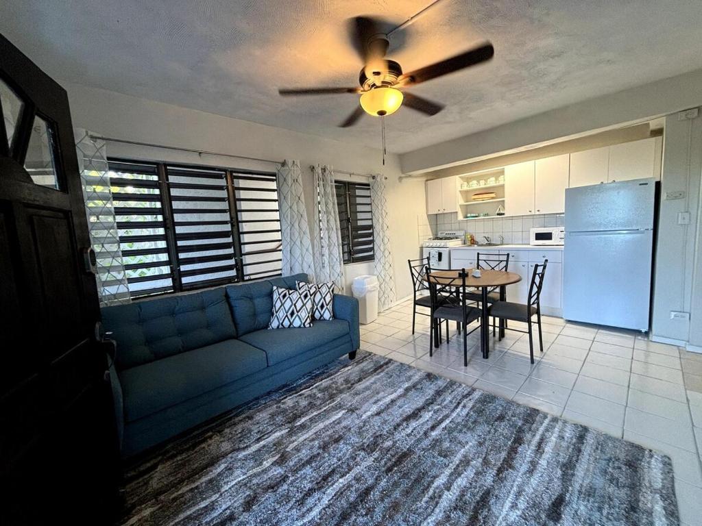 Kuchyň nebo kuchyňský kout v ubytování Chill on Cassi Hill