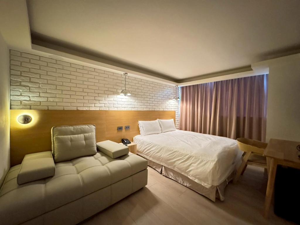 Imagine din galeria proprietății 浮逸旅館 - 台中車站館 în Taichung