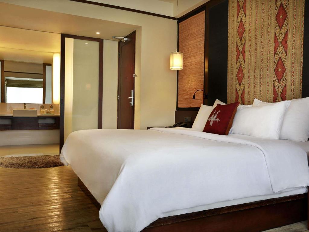 Novotel Lombok Resort & Villas - 14