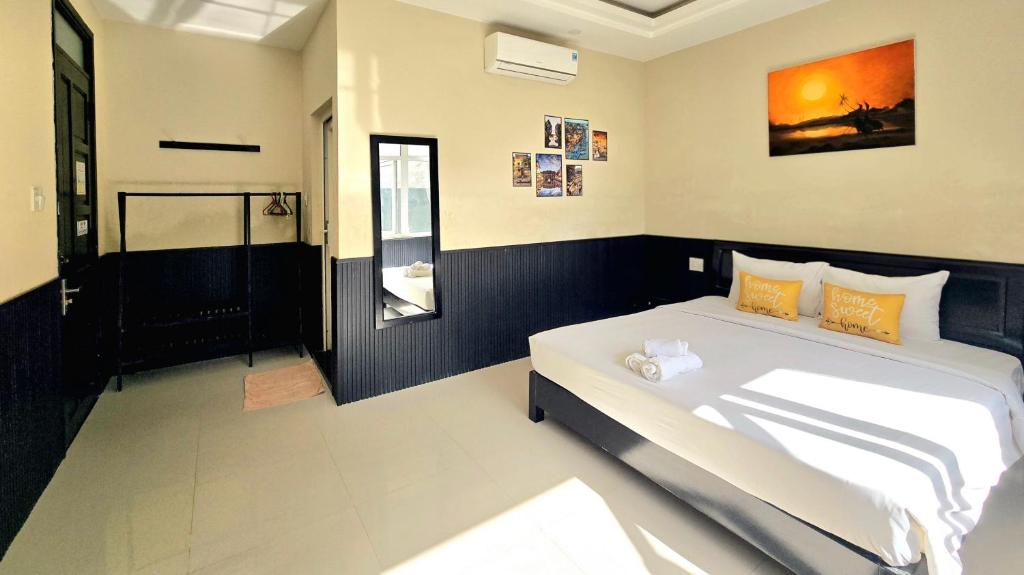 Flamingo Homestay - Spacious Room w Comfortable Spring Mattress - 200m from Hoi An Ancient Town & Night Market - LGBT Friendly - 13