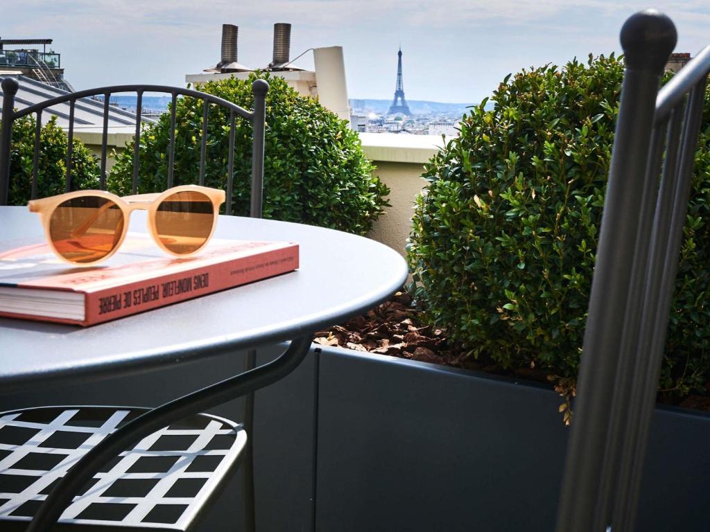Mercure Paris Butte Montmartre Basilique photo