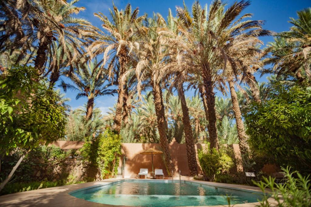 Bazén v ubytování Riad Soleil du Monde nebo v jeho okolí