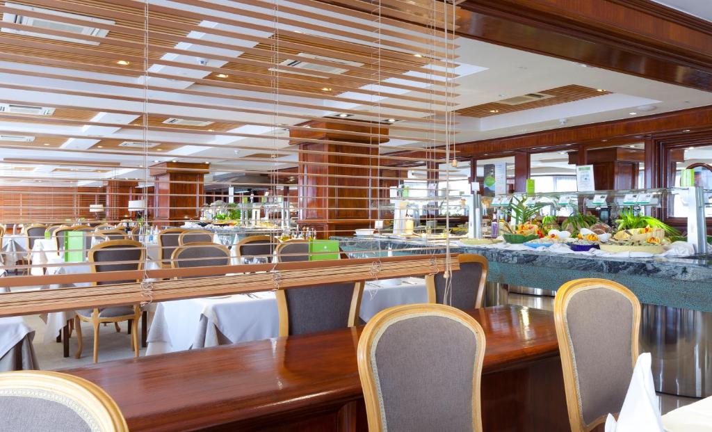 Restaurace v ubytování Hotel Vallemar
