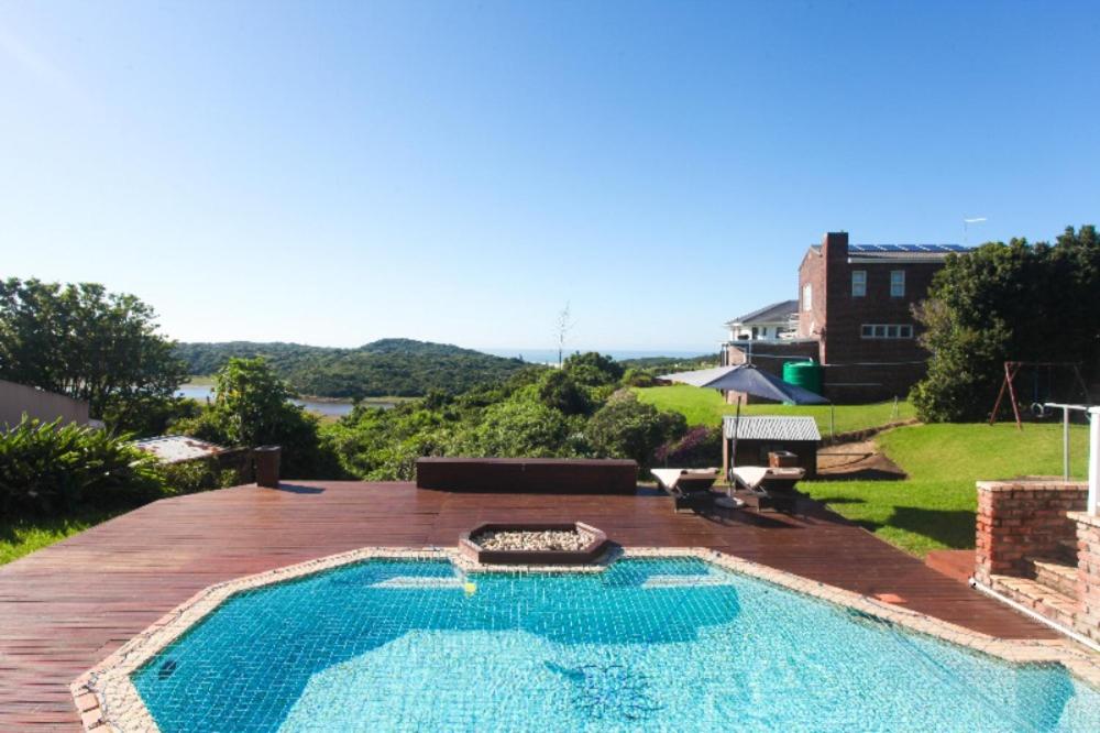 Swimmingpoolen hos eller tæt på Clearview Estuary Apartment 3