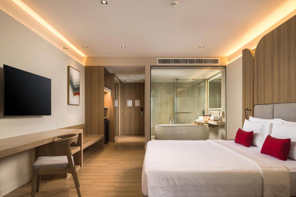Ramada Resort by Wyndham Khao Lak - Deluxe Zimmer Mit Kingsize-Bett Und Whirlpool