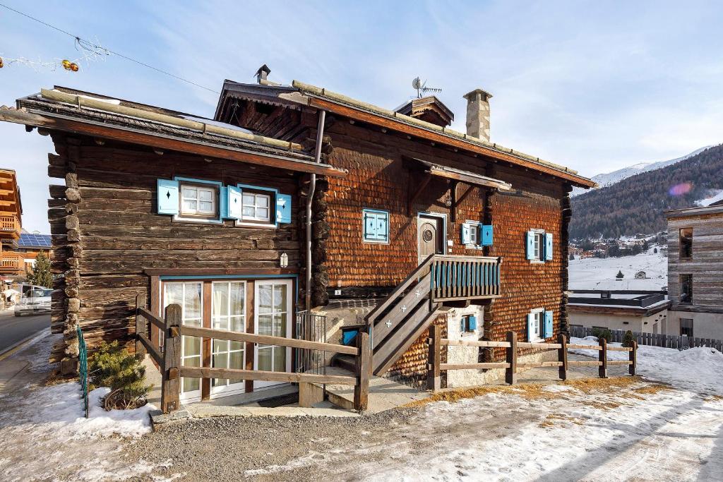 Bygningen som chaletet ligger i