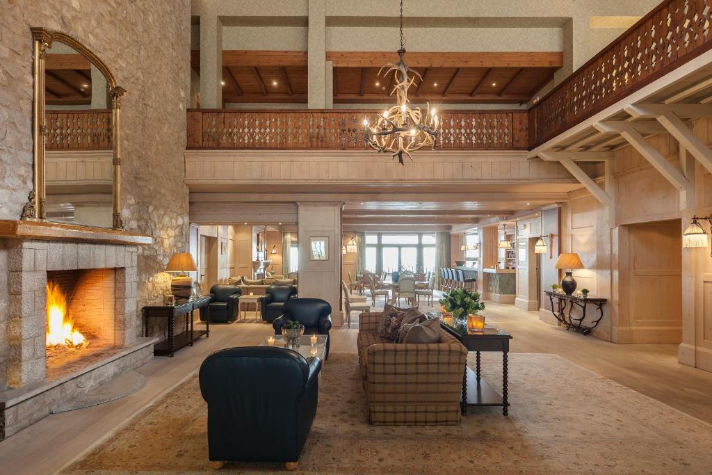 Et opholdsområde på Santa Marina Arachova Resort & Spa