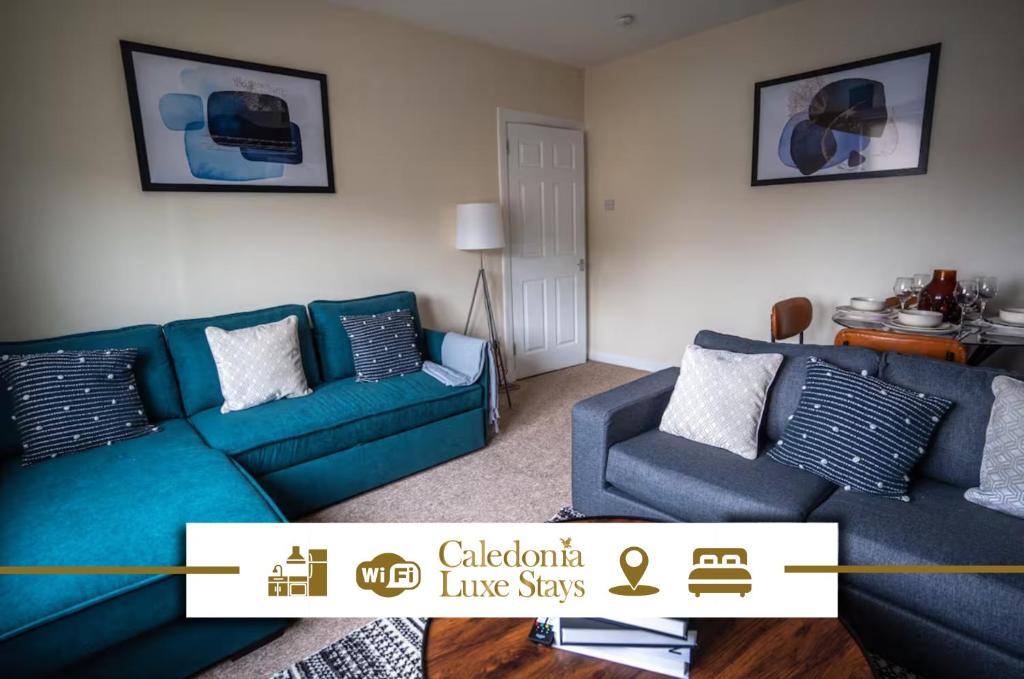 Et opholdsområde på 2 BDR Flat At Caledonia Luxe Stays Short Lets & Serviced Accommodation Shotts