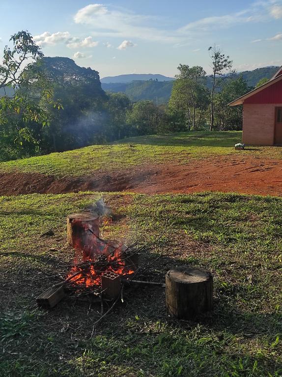 Fotografie z fotogalerie ubytování Chalé na Serra Campo Alegre v destinaci Campo Alegre