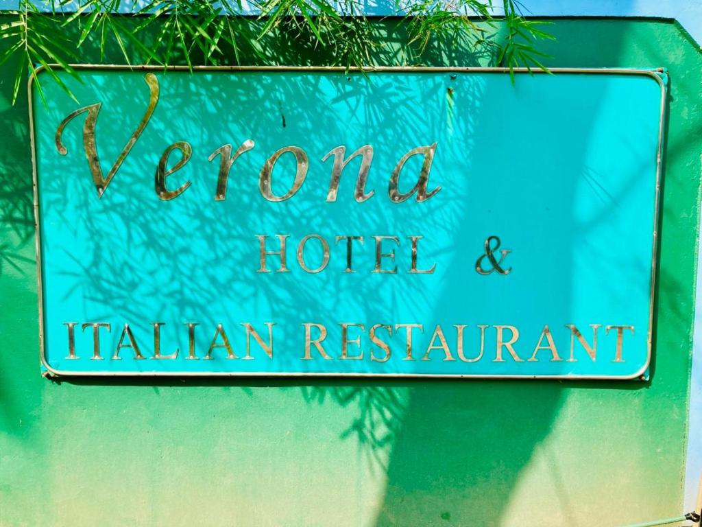 Certifikát, hodnocení, plakát nebo jiný dokument vystavený v ubytování New Verona Hotel