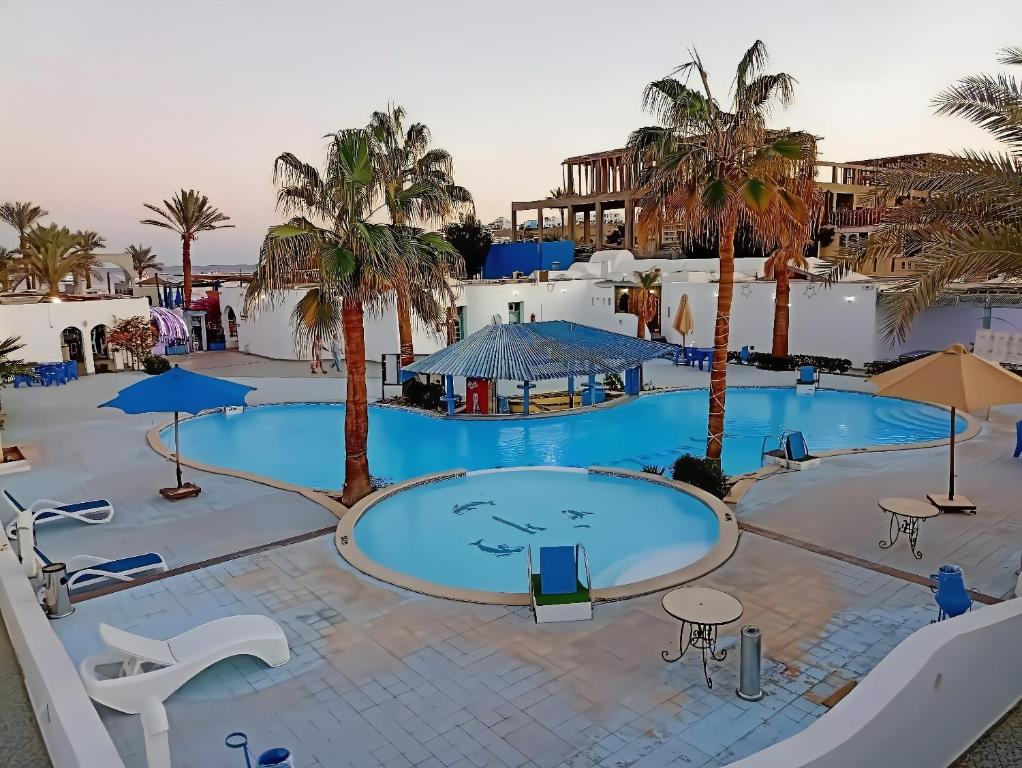 Swimmingpoolen hos eller tæt på kanabesh hotel